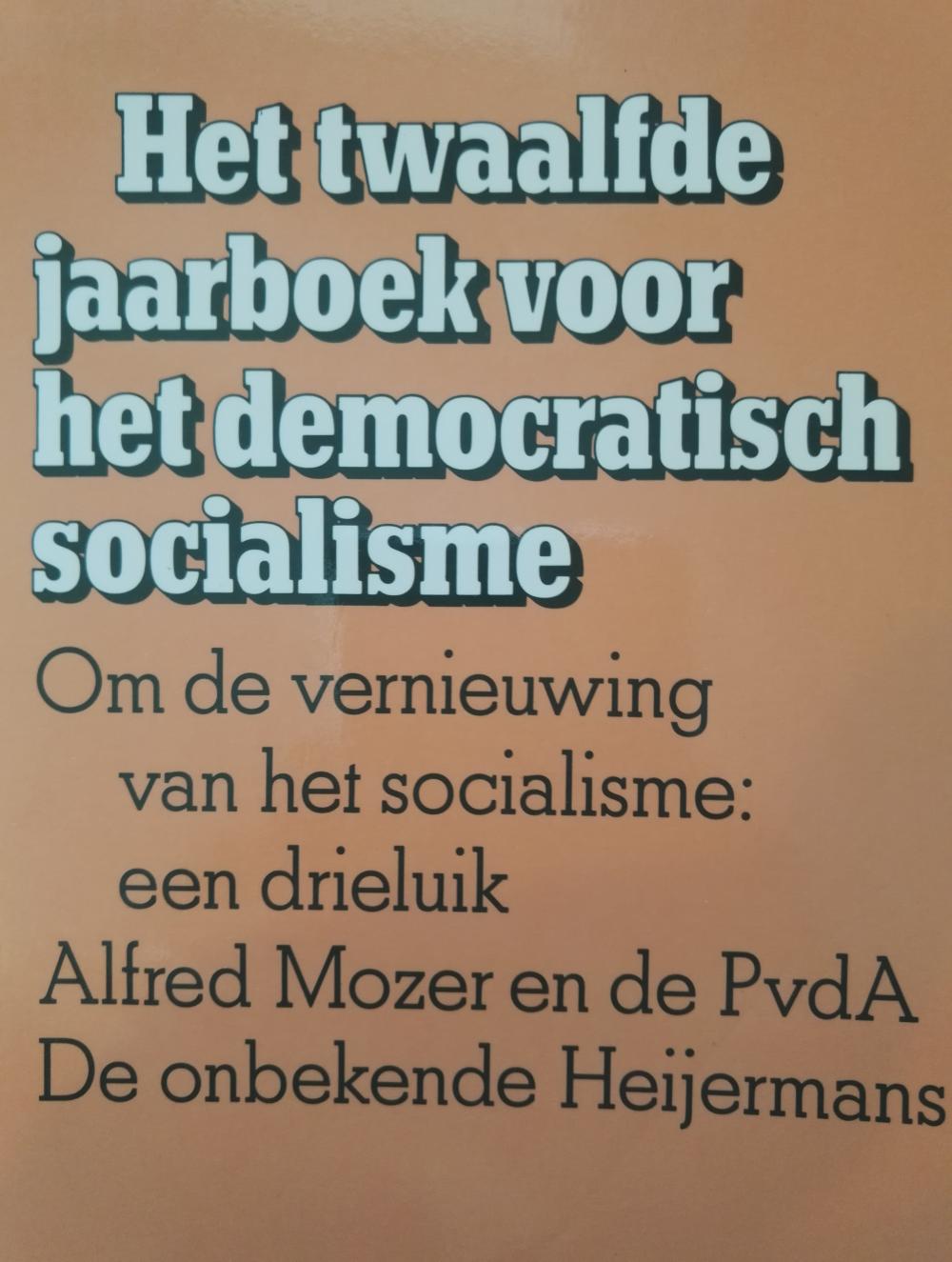 Om de vernieuwing van het socialisme: een drieluik